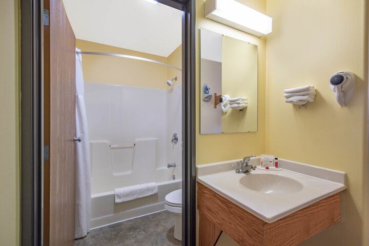 Room 9 of 21