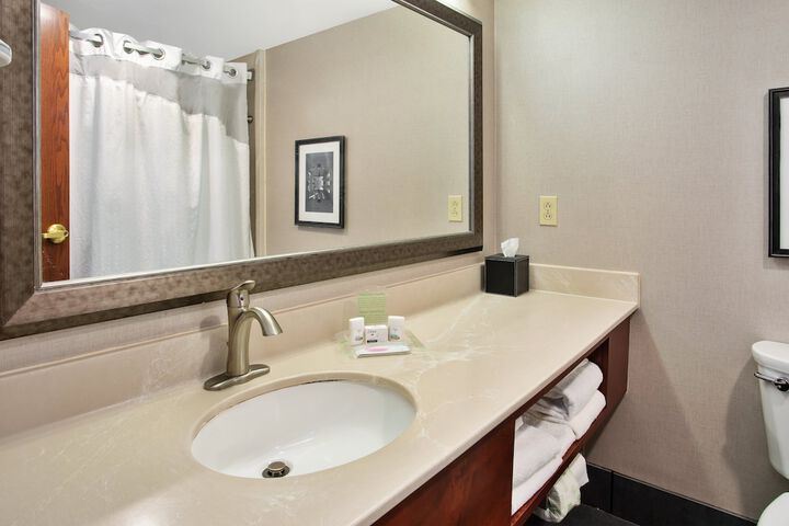 Room 25 of 58