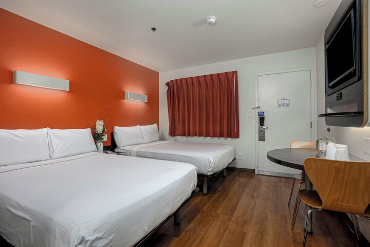 Room 21 of 29