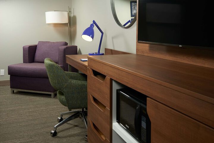 Room 12 of 28