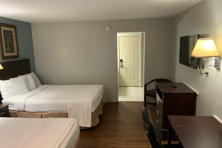 Room 18 of 27