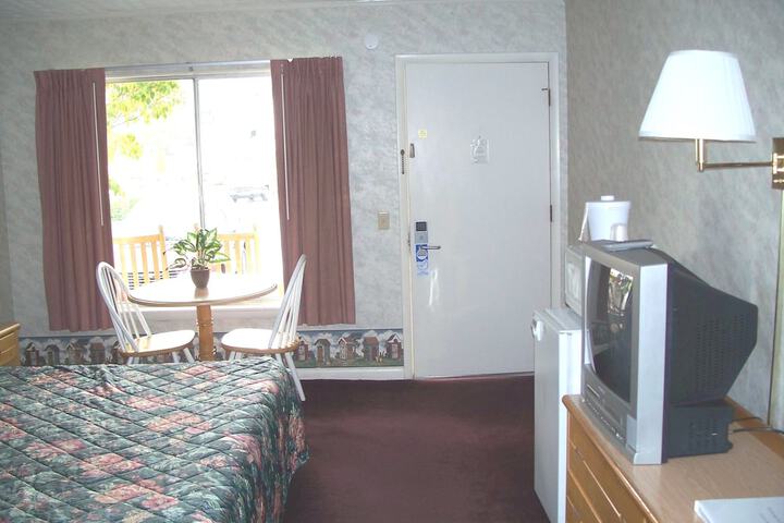 Room 12 of 36