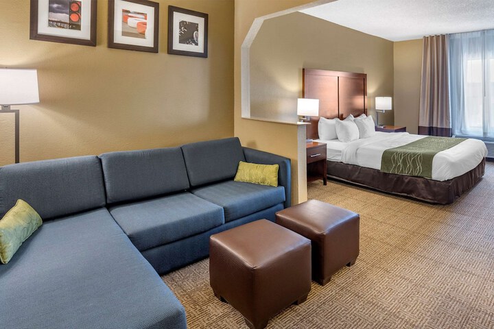 Room 17 of 34