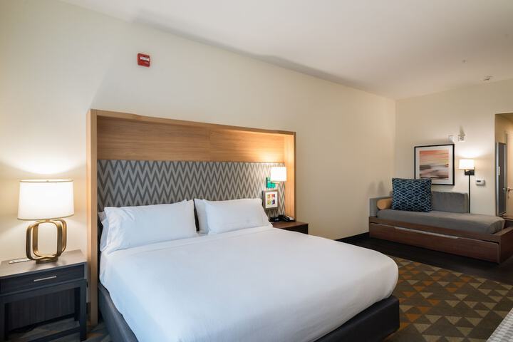 Holiday Inn Joplin by IHG