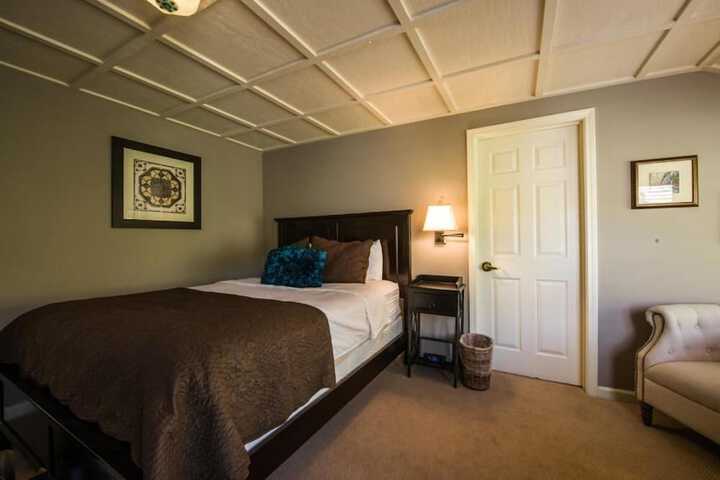 Room 48 of 73