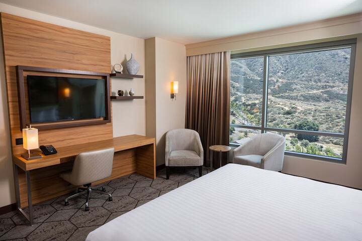 Room 20 of 28