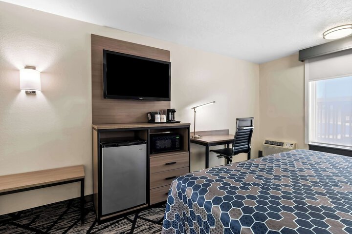 Room 33 of 41
