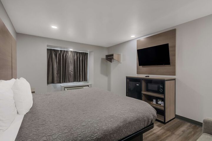 Room 25 of 30