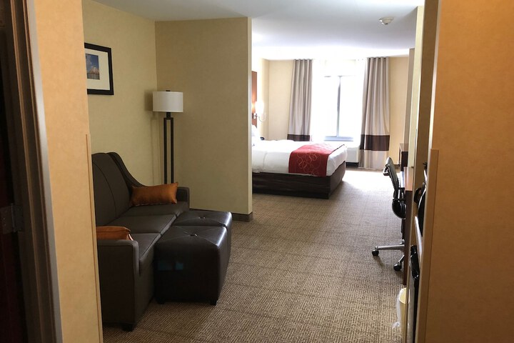 Room 40 of 69