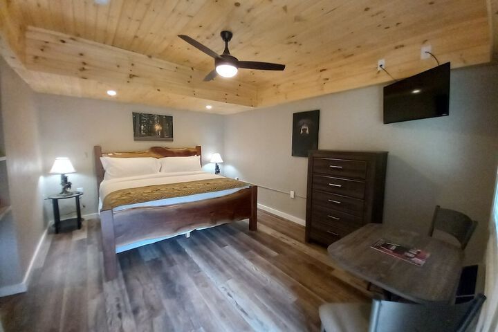 Room 45 of 83