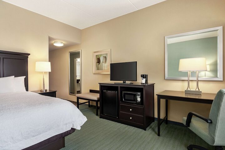 Room 16 of 30