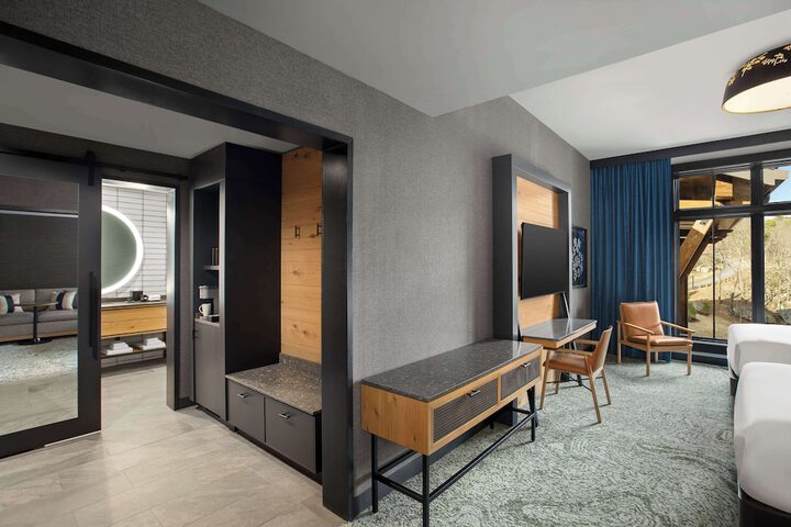 Room 136 of 227