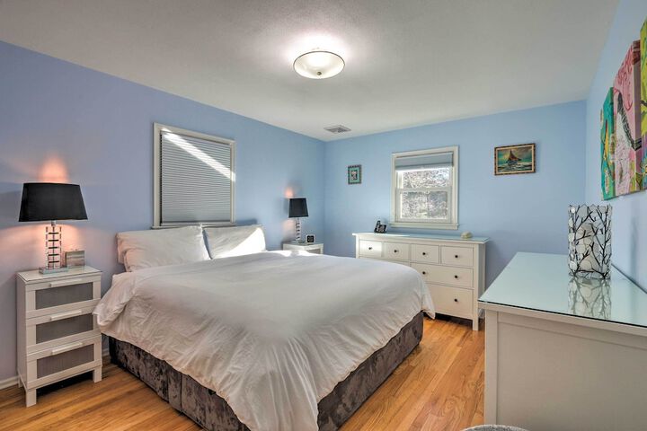 Family-friendly Woodbury Home With Yard + Deck!