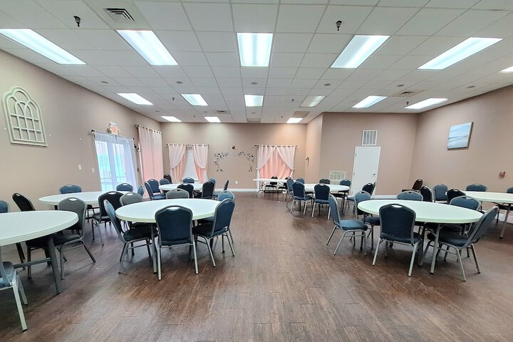 Ballroom/Hall 31 of 34