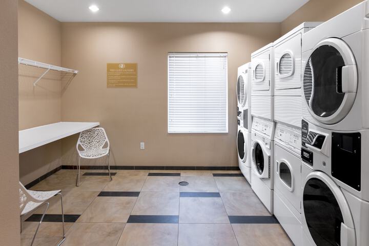 Laundry 30 of 34