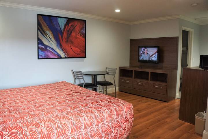 Room 37 of 40