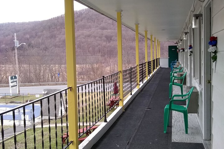 Terrace/Patio 10 of 13