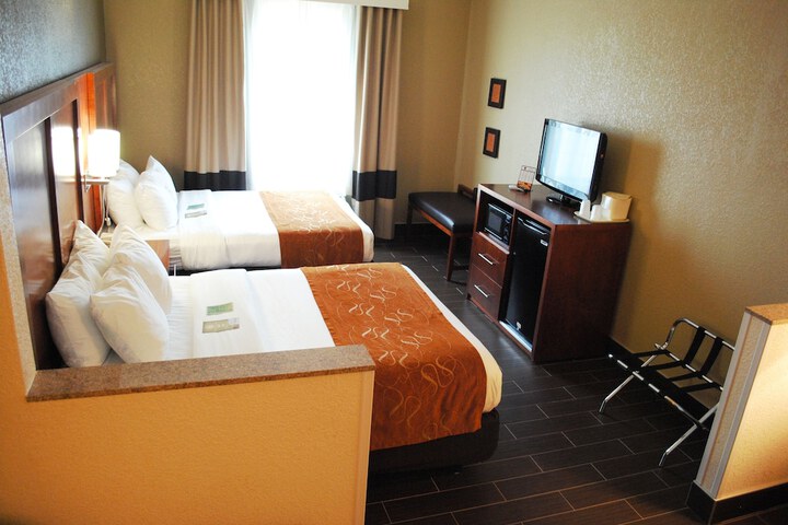 Comfort Suites Grand Rapids South
