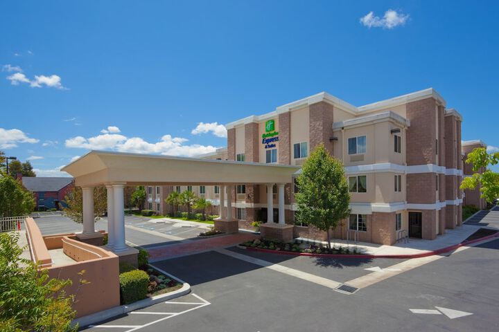 Hotel 2 of 35