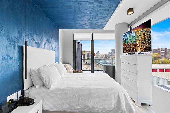 Global Luxury Suites at the Arches