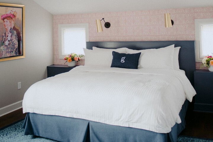 Room 82 of 166