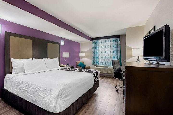 La Quinta Inn by Wyndham West Long Branch / NJ Shore Area