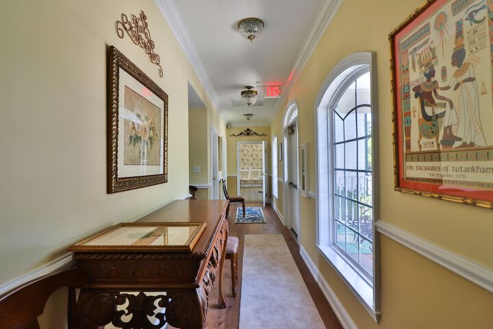 Ballroom/Hall 104 of 112