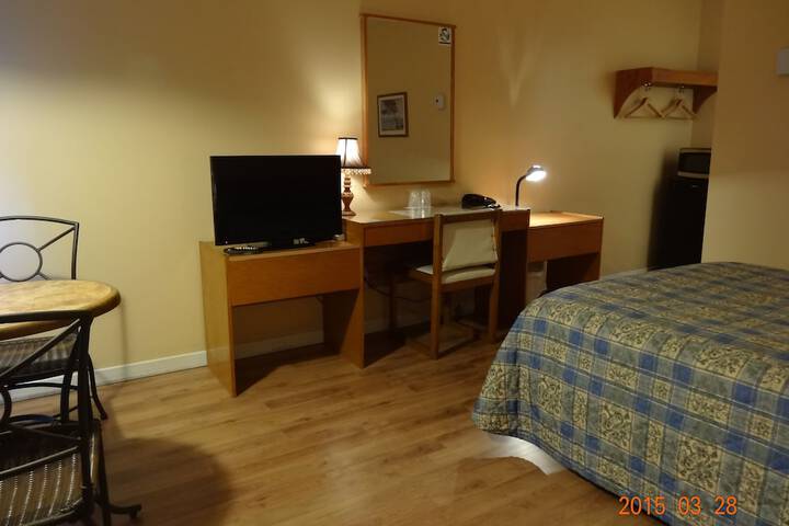 Room 35 of 46