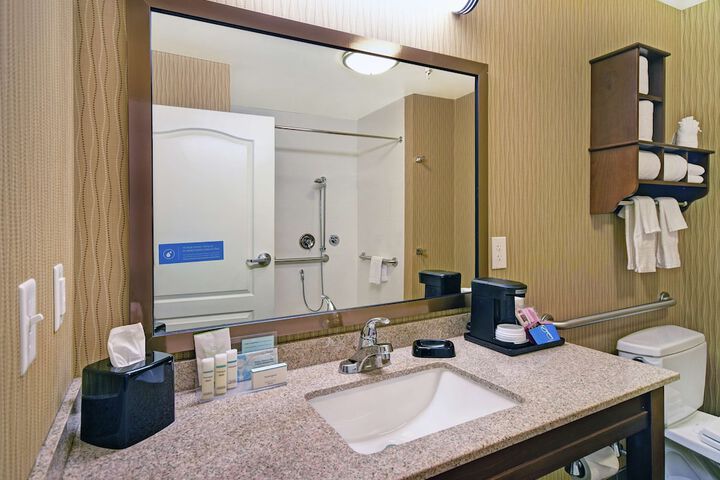Hampton Inn & Suites Milwaukee / Franklin