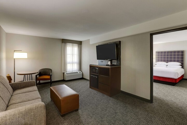 Room 13 of 48