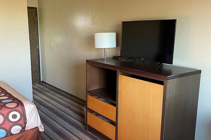Room 13 of 17