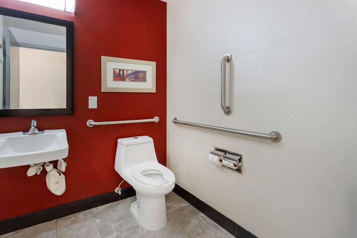 Comfort Inn & Suites near Stadium