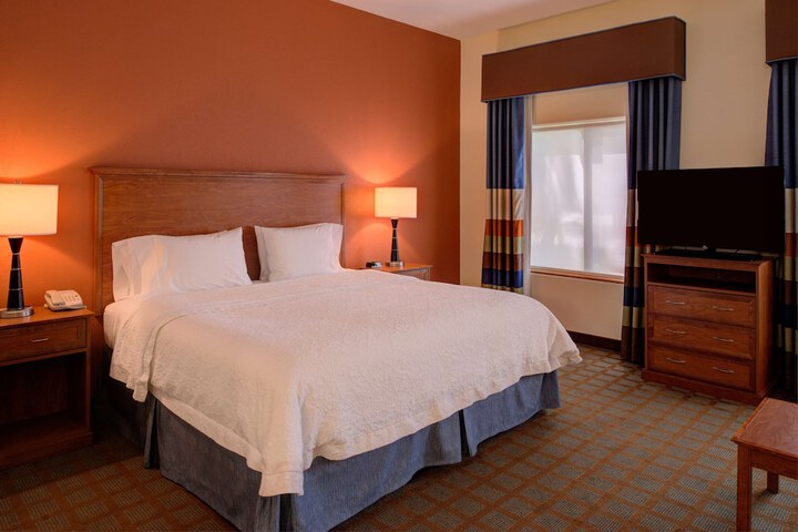 Room 33 of 65