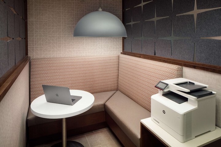Business Center 21 of 21