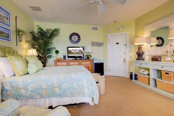 Room 52 of 191