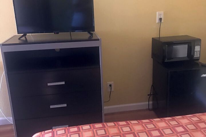 Room 17 of 24