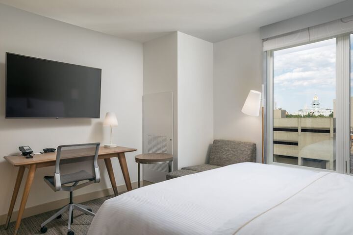 Room 43 of 65