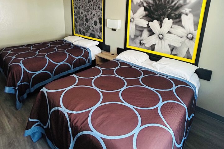 Room 21 of 39