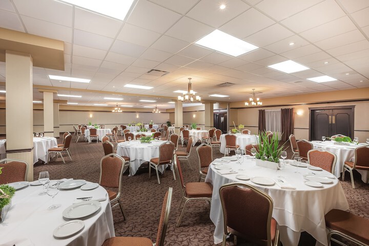 Ballroom/Hall 57 of 66