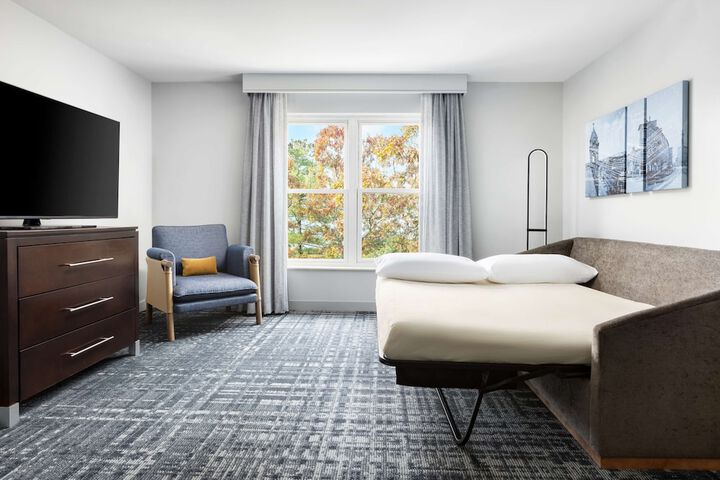 Homewood Suites by Hilton Manchester / Airport
