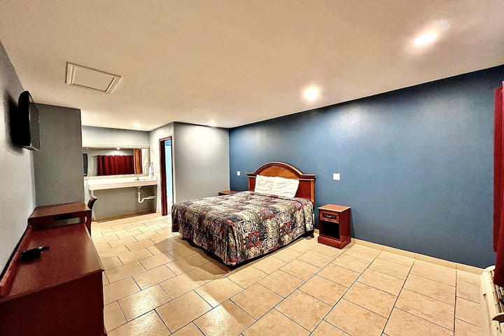 Room 7 of 7