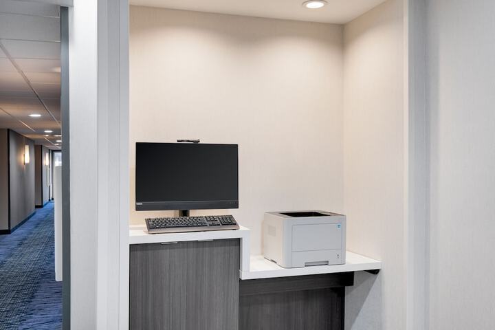 Business Center 25 of 25