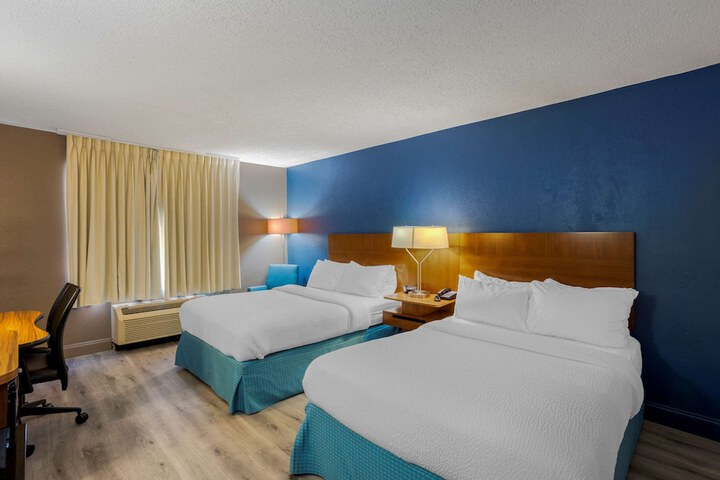 Room 34 of 43