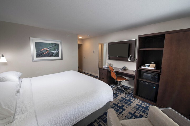 Room 12 of 19