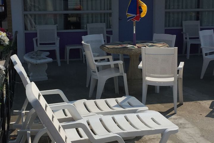 Sundeck 40 of 44