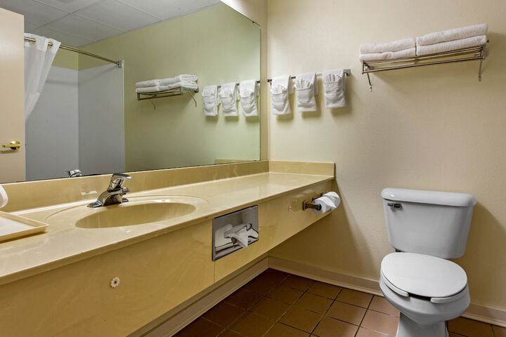 Room 13 of 29