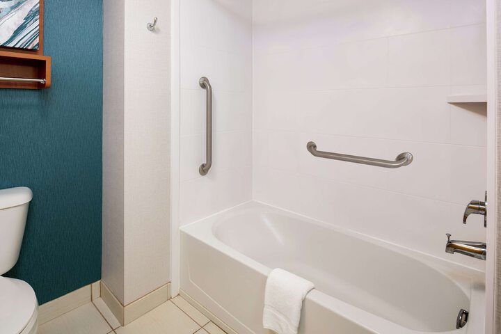 Room 15 of 37