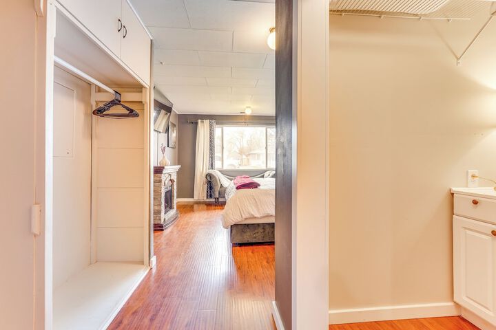 Family-friendly Ontario Home in Central Location!