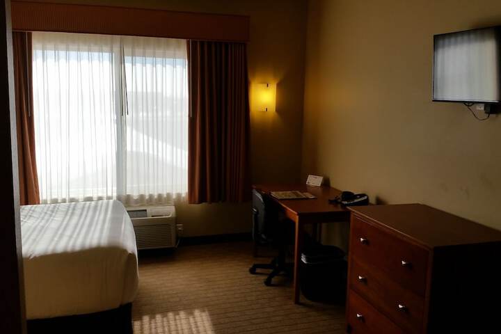 Room 34 of 66