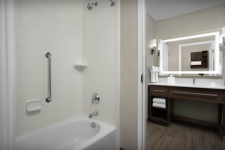 Homewood Suites by Hilton Concord Charlotte